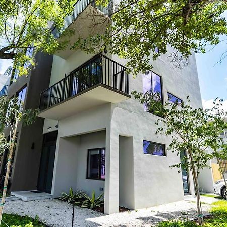 Huge 4 Bedroom Townhouse W/ Private Rooftop & Bbq 마이애미 외부 사진