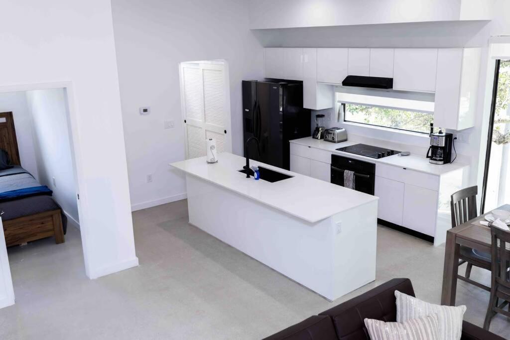 Huge 4 Bedroom Townhouse W/ Private Rooftop & Bbq 마이애미 외부 사진