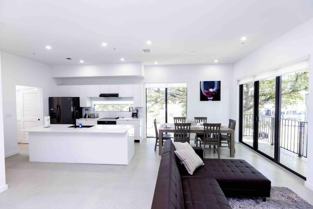 Huge 4 Bedroom Townhouse W/ Private Rooftop & Bbq 마이애미 외부 사진
